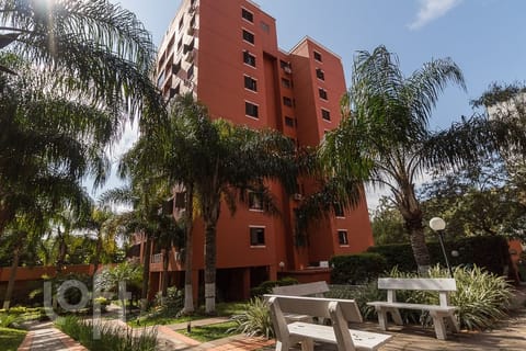 Image 32 - 266050